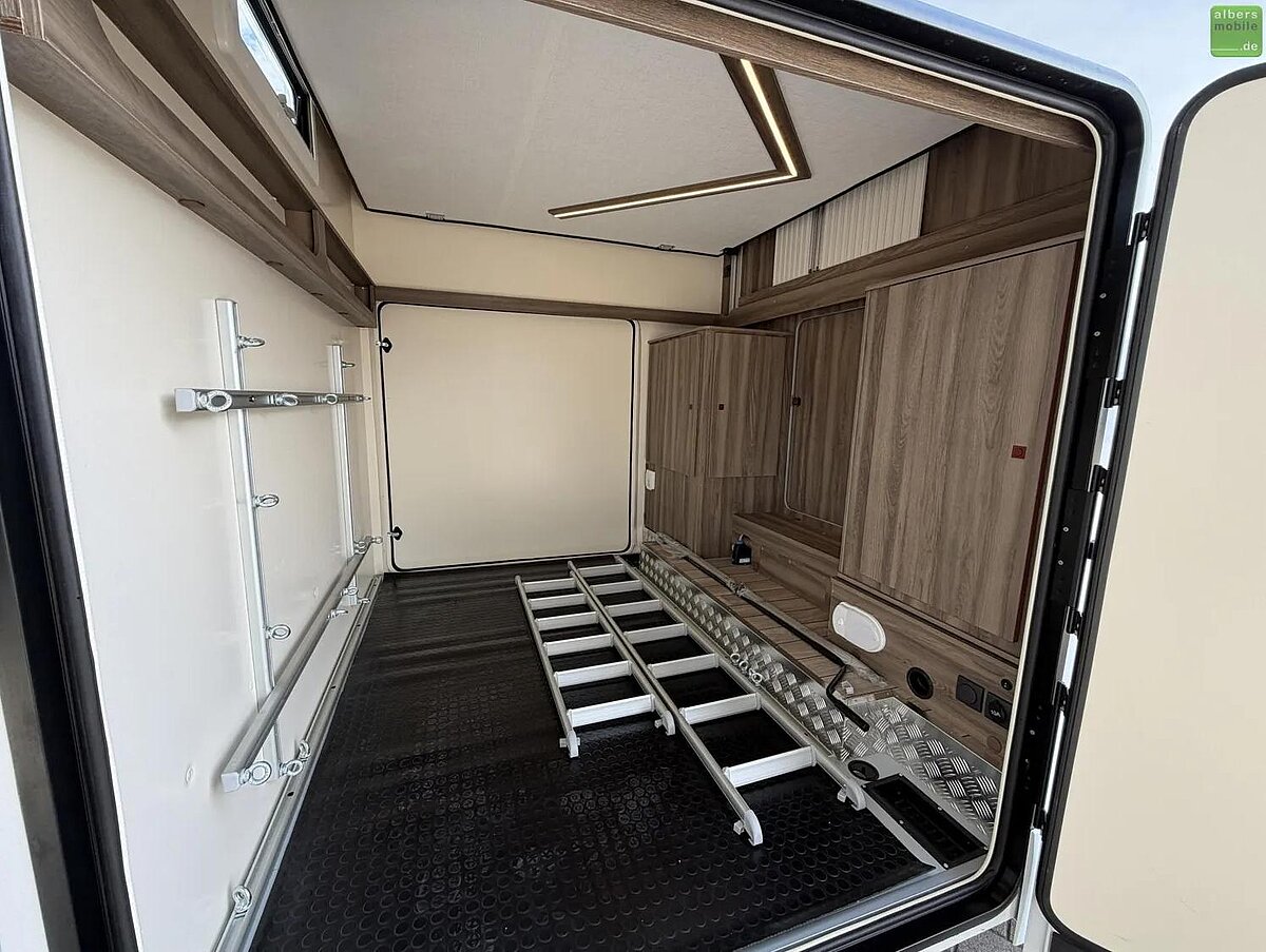 Die komfortable Heckgarage im Kronos Albers Edition.