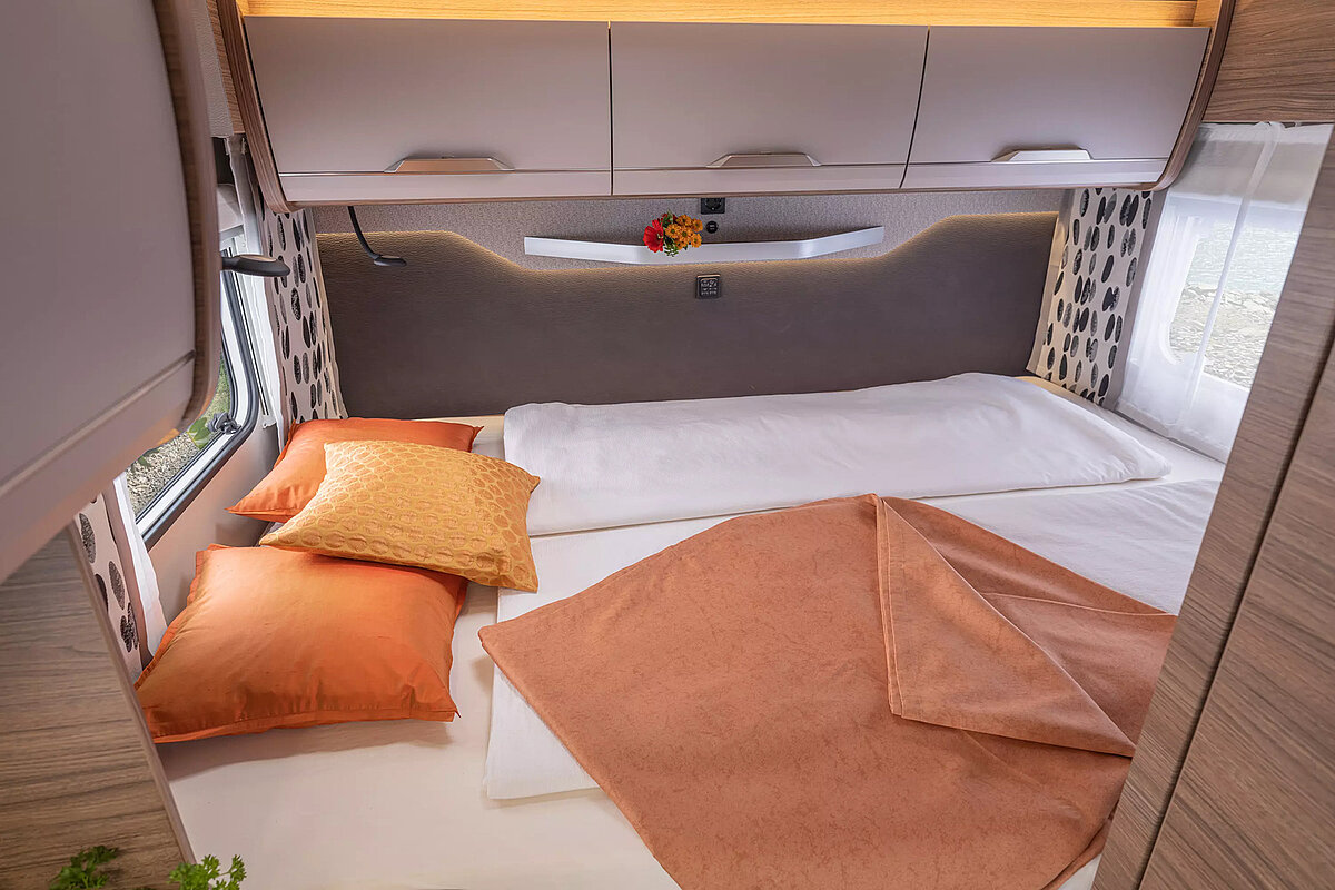 Das Schlafzimmer des KNAUS TOURER VAN VANSATION 2024.