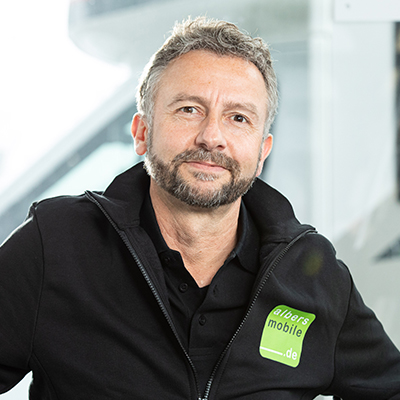 Die Mitarbeiter bei Albers Mobile zeichnen sich durch ihre Freundlichkeit und Professionalität aus. Bild des Mitarbeiters Fürstenberg.