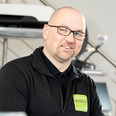 Bei Albers Mobile wird Teamarbeit großgeschrieben, und jeder trägt zum gemeinsamen Erfolg bei. Bild vom Mitarbeiter Pfropfreis.